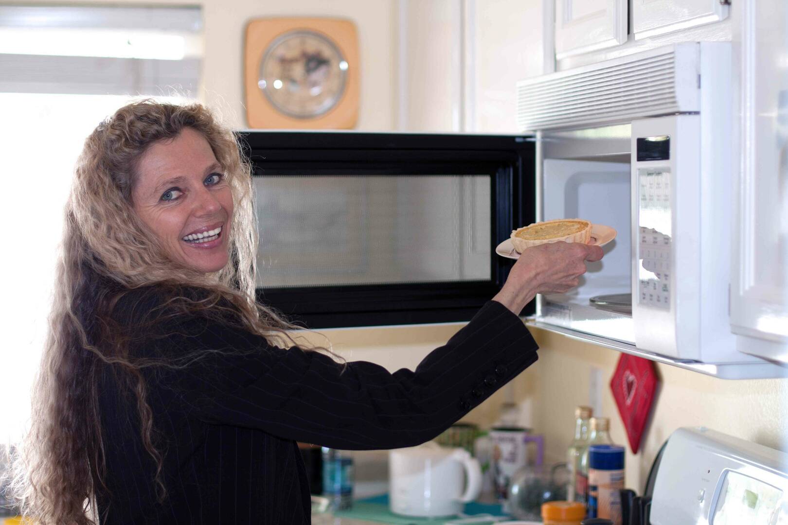 Sub-Zero Repair Services Provides Clean Sub-Zero Wine Cooler Repair In Sea Ranch Lakes FL